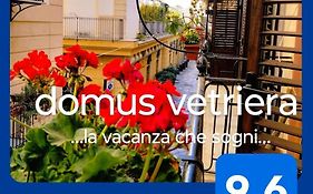 Domus Vetriera