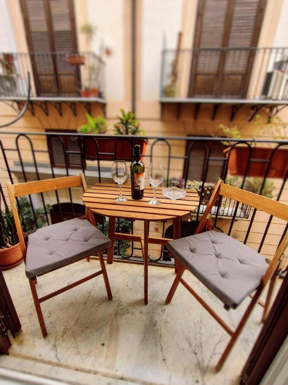 Domus Vetriera Apartment Palermo Exterior photo